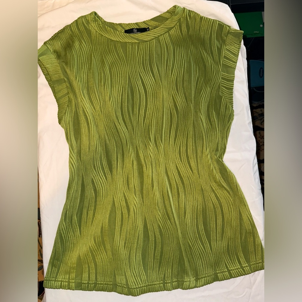 SOLD thank you! 💚🍀